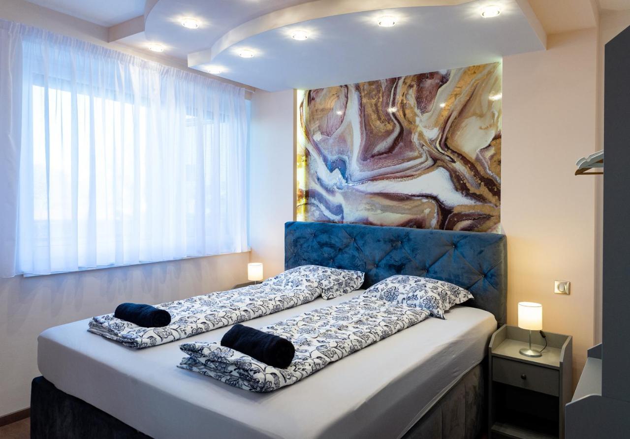 Dream Apartman 1 With Free Parking Gyor Bagian luar foto